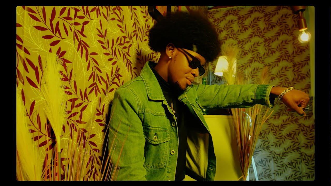 YouTube पर Benny Afroe featuring  Ami Faku - This Feeling (Official Music Video) देखें YouTube पर Benny Afroe featuring  Ami Faku - This Feeling (Official Music Video) देखें
