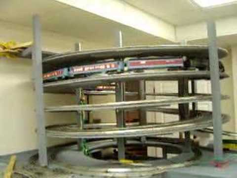 NTS&amp;B Model Railroad Lionel Polar Express on Helix - YouTube