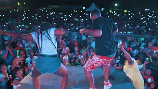 TEEJAY RUSHED BY FANS AT MOBAY JERK FEST 2023 | THIS HAPPEN