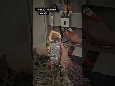Agay Chalti☠️ #electrician #electrical #wireman #riskislife #iticourse #440volt #dengerous #mh29