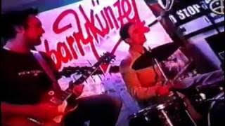 Barry Kuenzel and A Norm In Form Live BBoy Session 2002