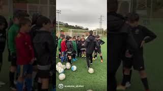 ¡WOW! 😮 'Nuestros niños' son un show con el balón en los pies👟⚽️… ¡y en las manos!🙌🏼⚽️