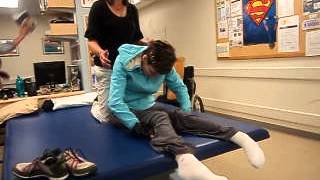 SCI C4-C6 physical therapy: Long sitting, keeping balance