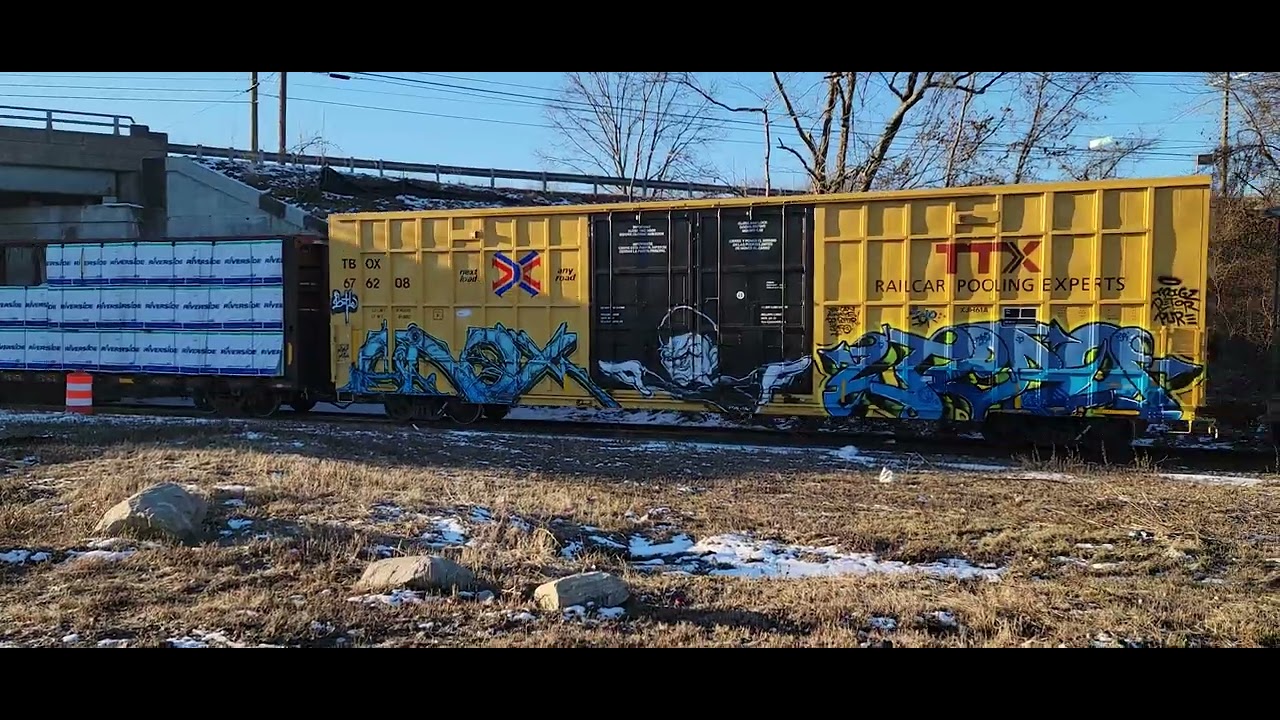 608 sb outta Willimantic Kenny is back in the cab! Chris on the ground.