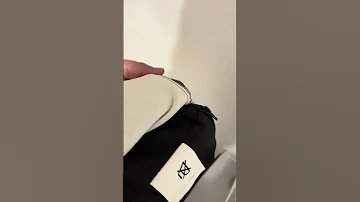 Что делать с мебелью зараженную клопами/ Нужно ли выкидывать диван, кровать зараженные клопами