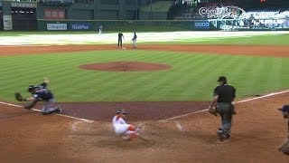 SEA@HOU: Altuve turns third and scores on error