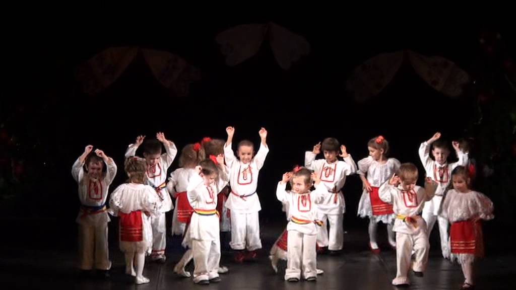 Grupa mijlocie B - Serbare de Craciun 2012