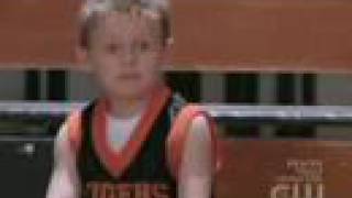 Famous One Tree Hill 5x18 Nathan is back on the game Net Worth