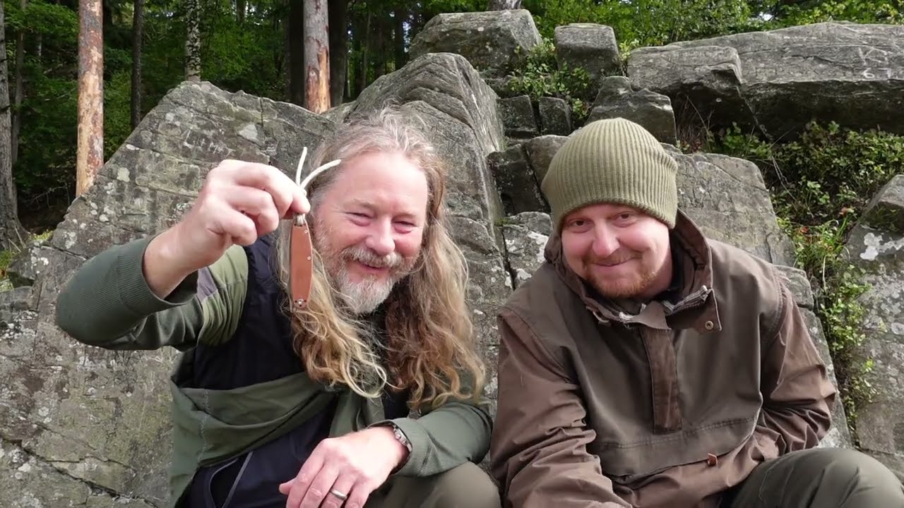 Víkend s Jiříkem v lesích a povídání o našich nových nožích.