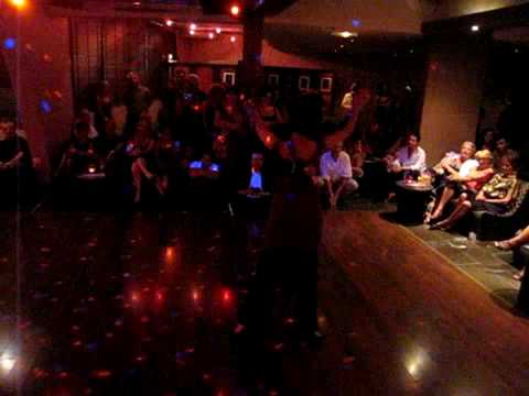 Rodrigo Rufino y Carolina Udoviko - Le Rétro - Improvisation Tango
