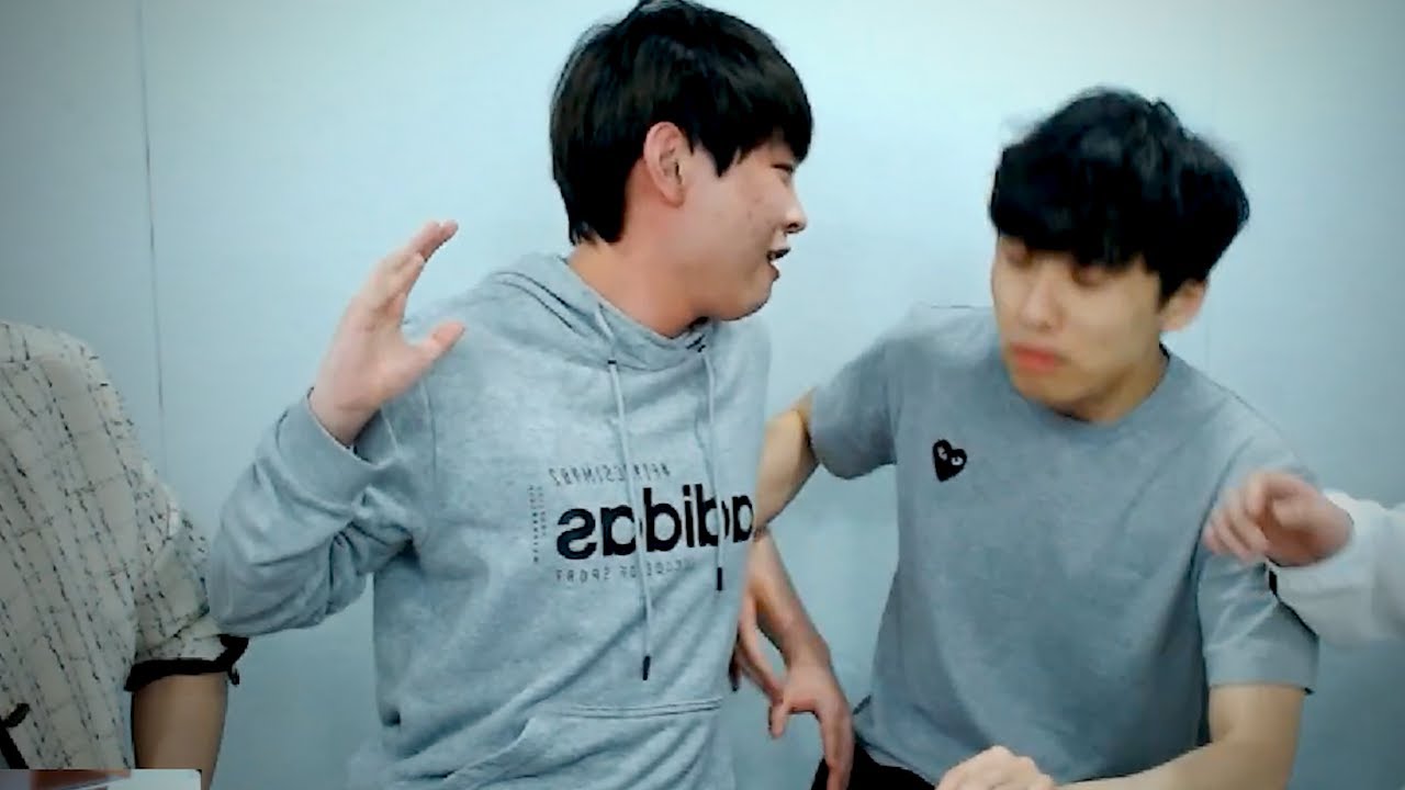 미미미누 현피뜨러 왔다 좀 맞자