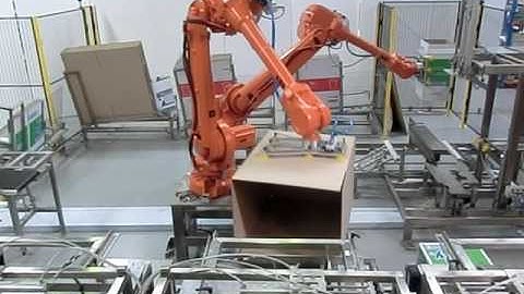 HMPS Robotic Packaging Cell for Flow Wrapped Plastic Cups