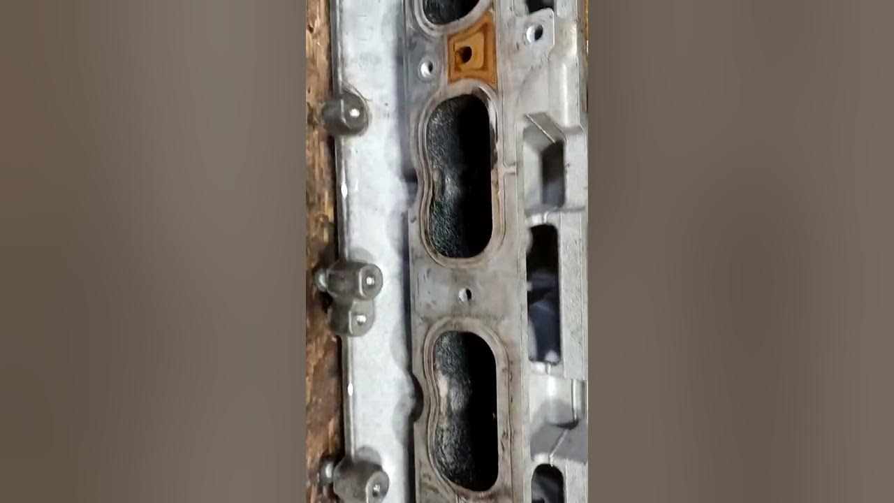 2006 gmc canyon 3.5 i5 head burnt exhaust valve - YouTube