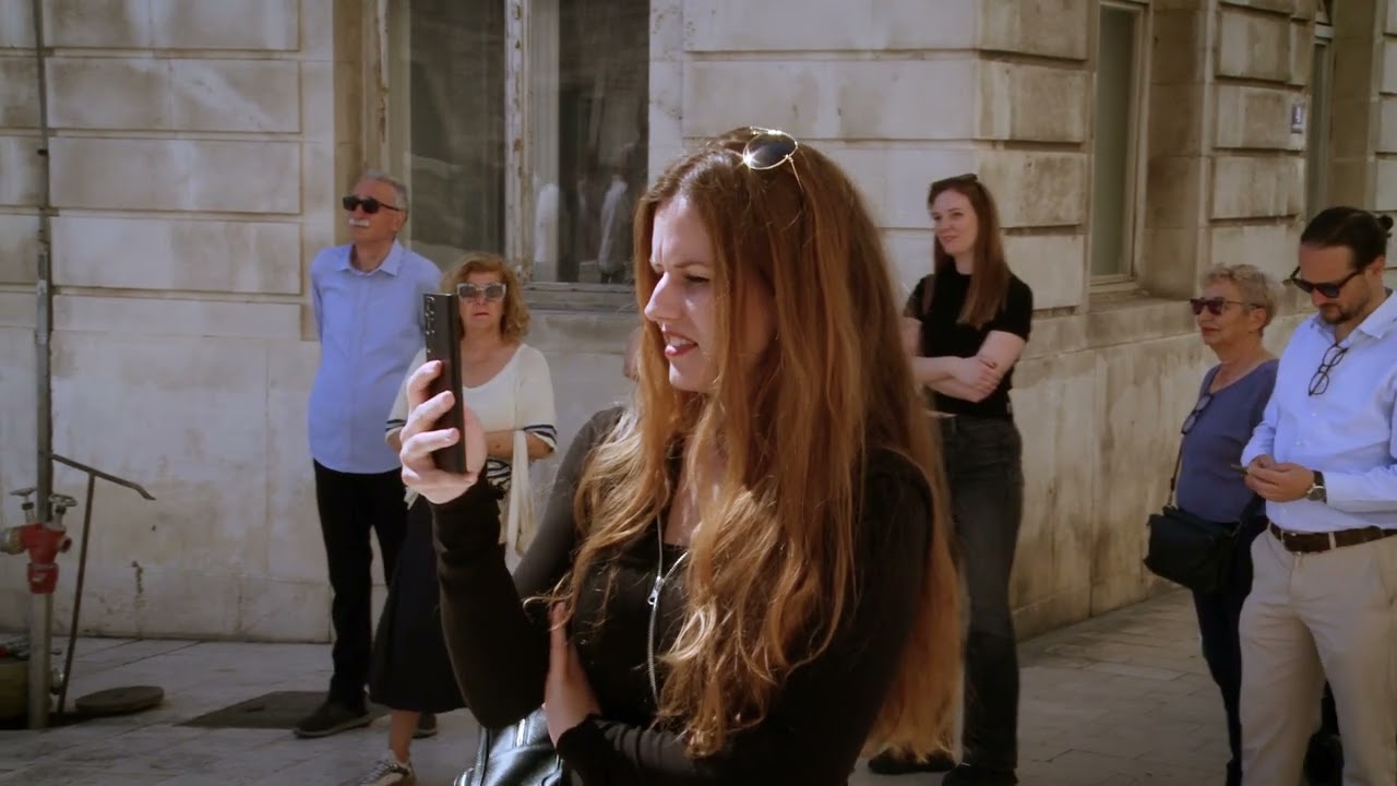 O kućo mala na Marmontovoj - Zbor Opere HNK Split flashmob