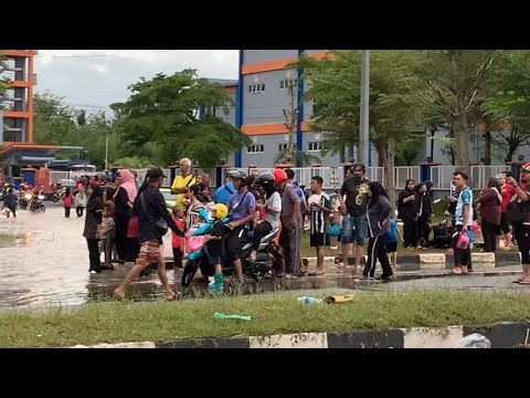 VIRAL DAN TERKINI-KEADAAN MANGSA BANJIR DI ANAK BUKIT😭CUKUP MENYAYAT HATI TENGOK KEADAAN MEREKA😭😭😭