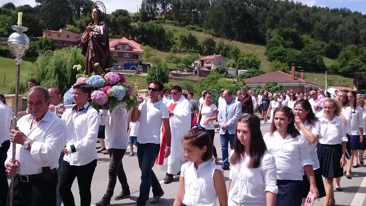 Procesión de Santa María Magdalena por La Acebosa.