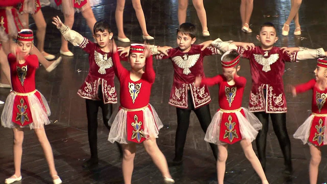 Ամանորյա Պար  Հայկանուշ Վարդանյան 1 դասարան 2015-16թթ