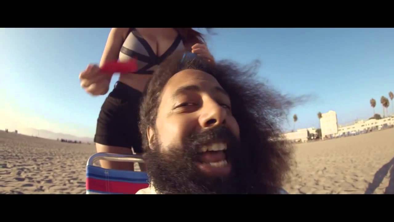 Flight Facilities Feat. Reggie Watts - ''Sunshine'' (Official Music Video)
