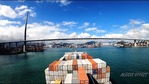 #ALEXXXEFFECT Vessel time lapse. Hong Kong container terminal. 4K