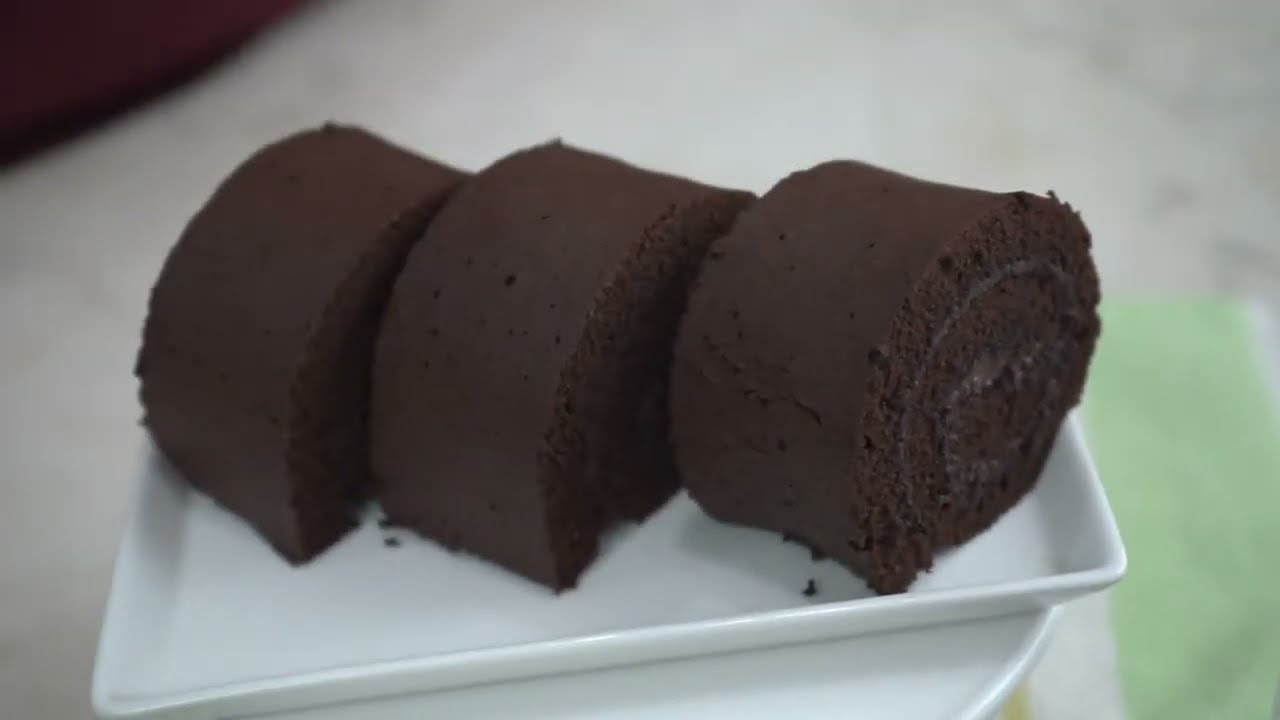 DEVIL ROLL CAKE II Cake Minim Telur, Tapi Maksi Rasa dan Keuntungan