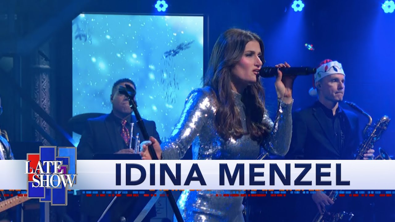 Lea Michele, Idina Menzel Sing Christmas Songs on Late Night, image size:1280x720