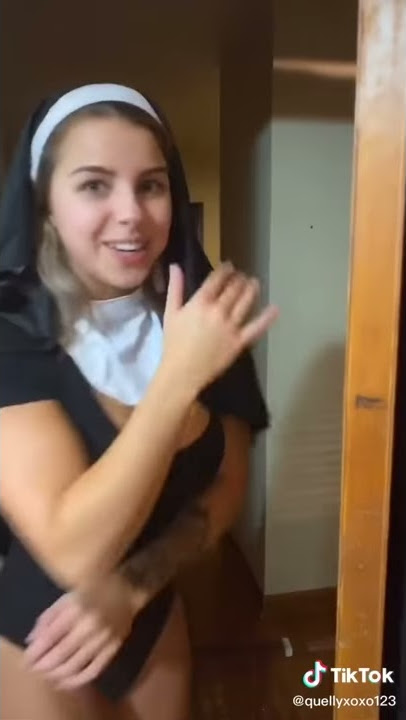 Tik Tok No Bra Halloween