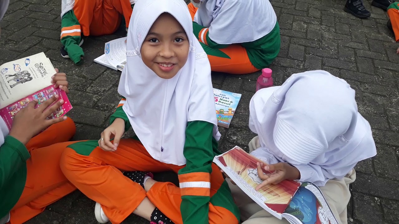 KRIDA literasi di SD Bina Insani Bogor - YouTube