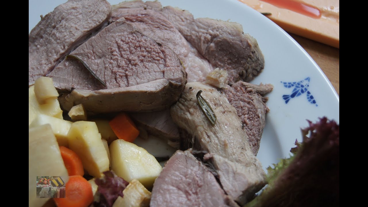 Lammkeule mit Rosmarin und Knoblauch z.B. für Ostern - Rezept und ...