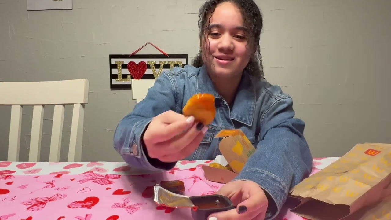 Mc Donald’s Hot Honey Dipping Sauce Review (New) #viral  #chickennuggets #review 