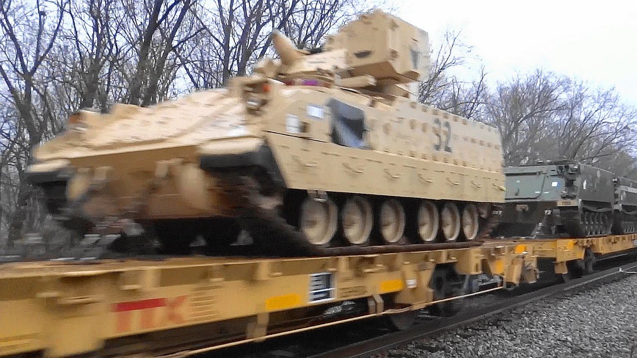 Ένα μακρύ, γρήγορο φορτωμένο στρατιωτικό τρένο στο Great Cacapon - YouTube