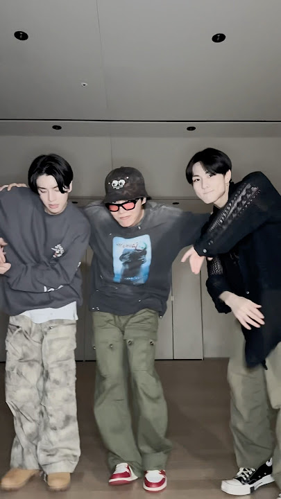 Outside vibes. Killin’ it #ENHYPEN! #jhope_KillinItGirl #jhope #제이홉 #JAKE #JUNGWON