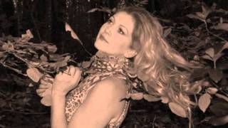 Esin Kumral Rüzgar Söylüyor