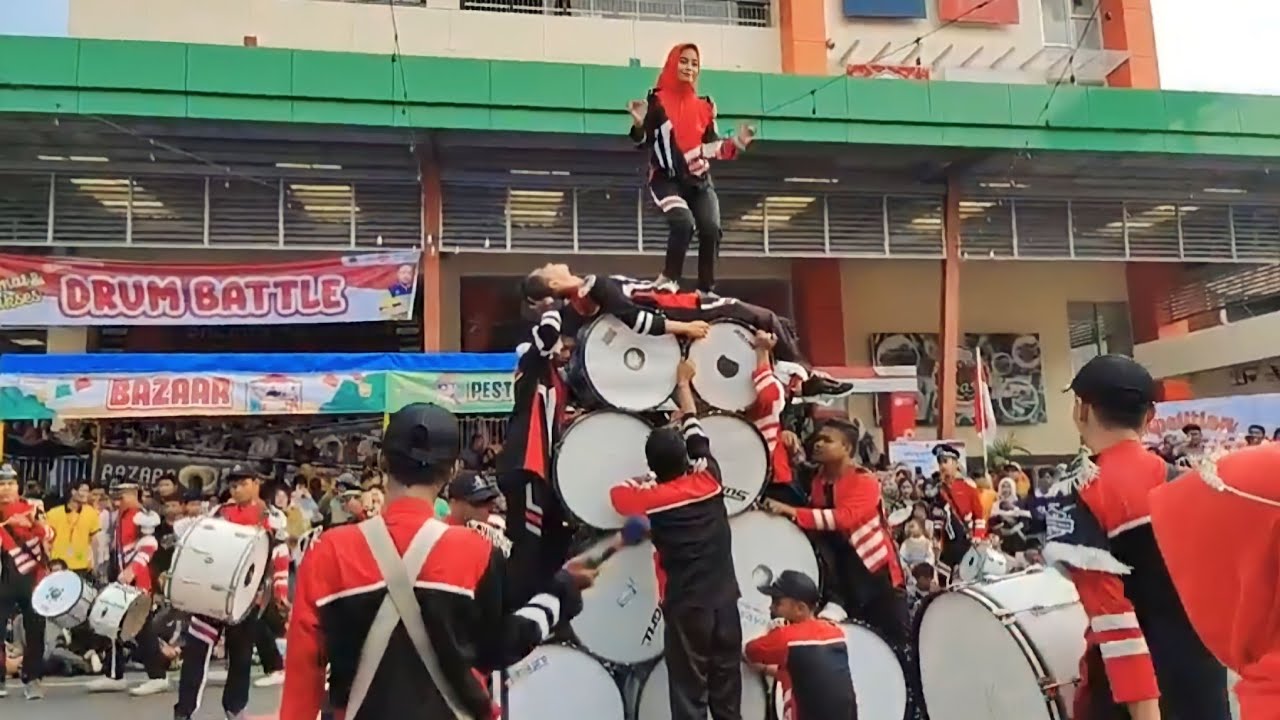 Viral Drum Band Yasipa Dengan Berbagai Aktraksi Yang Memukau