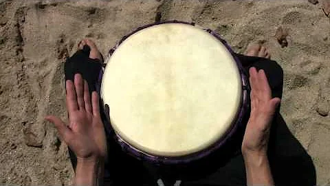 Drum Up Big - demonstration of Sofa djembe accompa...