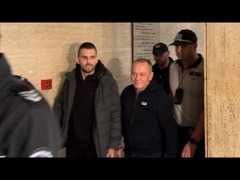Току-що в Съдебната палата бяха доведени баща и син Марин и Стефан Димитрови (ВИДЕО)