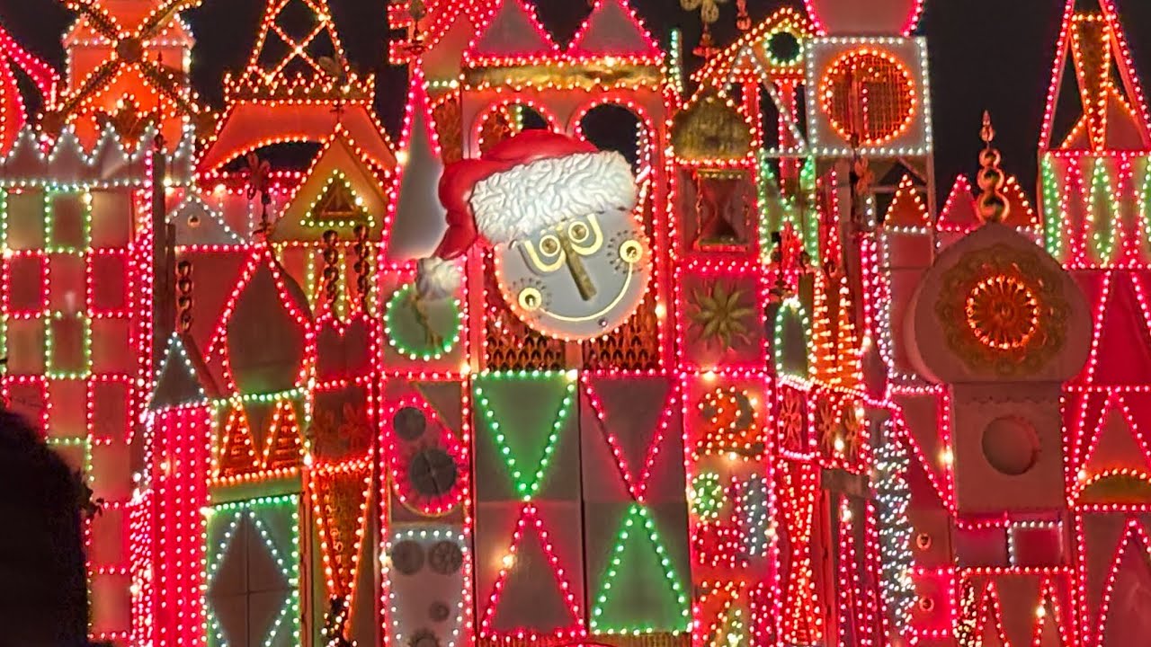 It’s a small world holiday clock parade&pov 