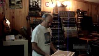 Vizito kaj intervjuo de Flo ĉe Vinilkosmo/La Trappe