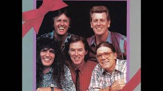 Angels We Have Heard On High Modern Folk Quartet
The original Modern Folk Quartet was formed in Honolulu in 1962. Members were Henry Diltz, Chip Douglas, Cyrus Faryar and Stan White. White was later replaced by Jerry Yester. In the ensuing years the group performed for various periods of time, disbanded a few times and reformed a few times, the members working solo careers during the off years. In the late 1980s, shortly before this song was released on their Christmas album, Yester’s brother Jim joined the group, creating the Modern Folk Quintet, although they still preferred to be called the Modern Folk Quartet, or simply, MFQ. Angels We Have Heard On High Modern Folk Quartet