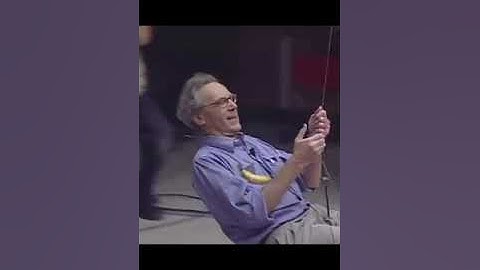 Walter Lewin exhibits independence of mass