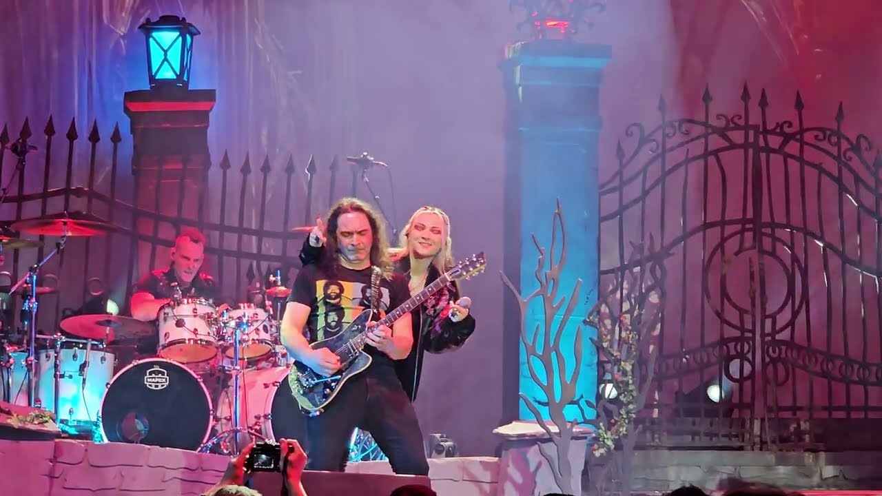 Avantasia feat. Adriene Cowan - Reach out for the light 22.03.25 Bochum