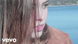 Смотреть клип Soccer Mommy - Allison