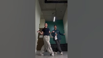Thumbnail of Let's Groove - Earth, Wind & Fire TikTok dance