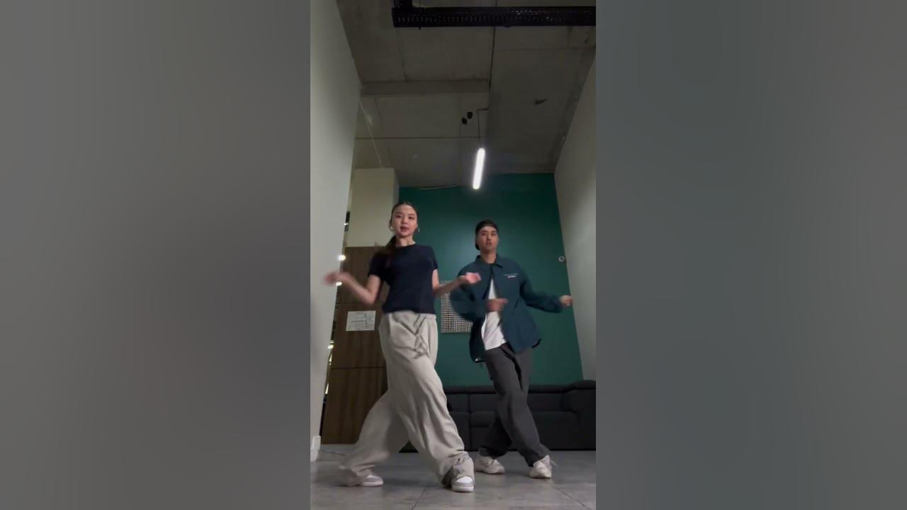 Let's Groove - Earth, Wind & Fire TikTok dance