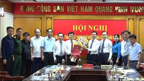 Hội nghị công bố, trao Quyết định nghỉ hưu đối với Nguyên Chủ tịch UBND huyện Thạch Thất