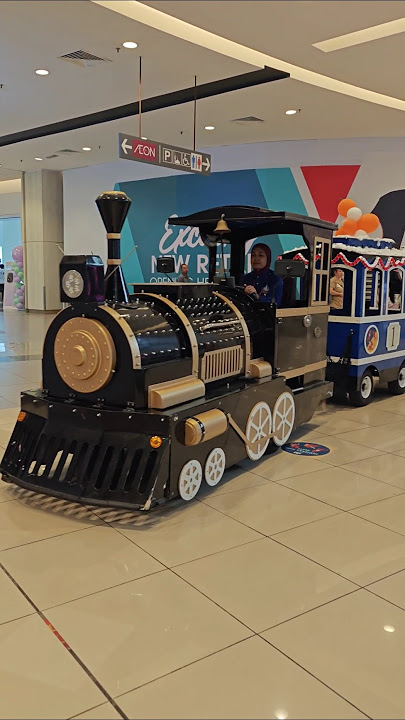 商场电动小火车 Mini train at shopping mall #aeon #马来西亚 #柔佛新山 #大马  #新山 #柔佛 #minitrain #电动火车 #小火车 #商场 #逛街 #打卡