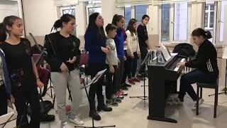 Miniklerin Şarkısı-Amasya Taşova Şehit Adem Sezgin Orta Okulu -Zeynep Ekici Resimi