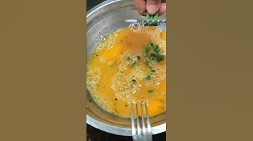 cut spring onion using scissor #hacks #satisfying #springonion