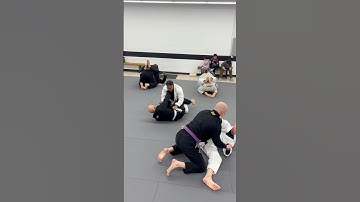 Studying the Scissor Sweep #bjj #jiujitsu #martialarts #grappling #beachwood