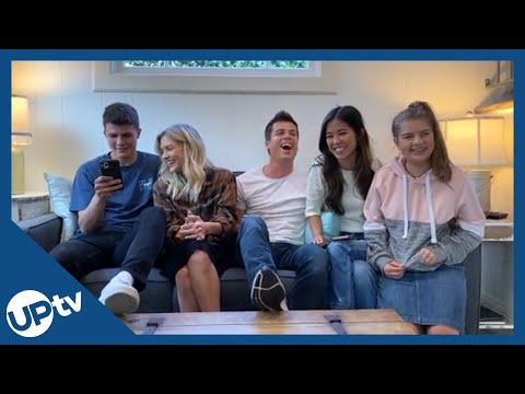 Video: Katie Bates: Biografi, Karriär, Personligt Liv