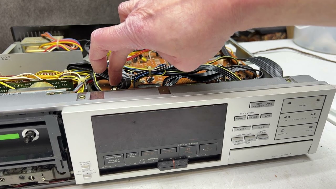 Akai GX-R88 Cassette Deck Part 1 - Display Fix and Transport